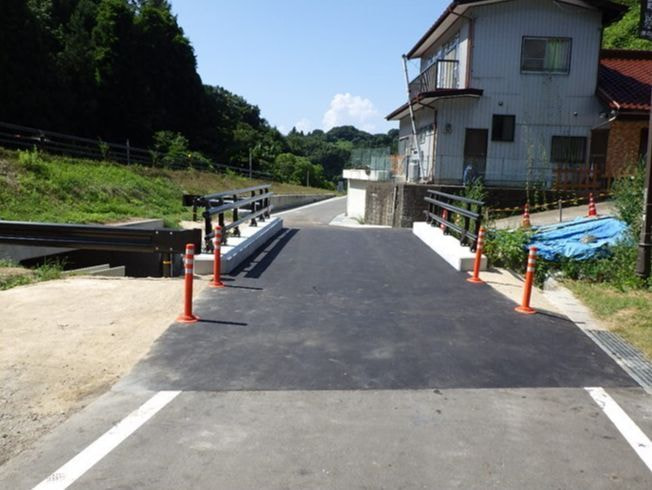 道路橋りょう整備工事（道路改良）飯野三春石川線の施工後写真